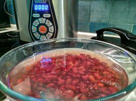 How long to cook beans in a pressure cooker?