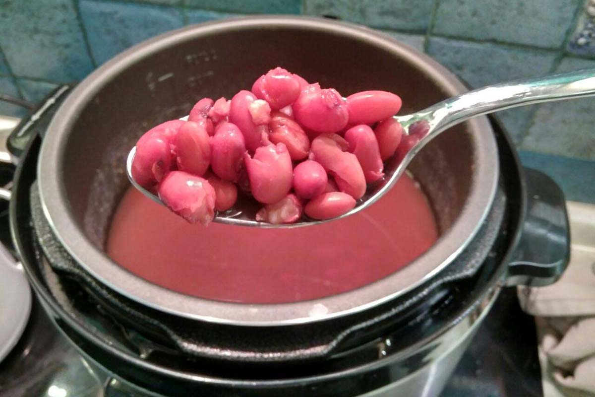 How long to cook beans in a pressure cooker?