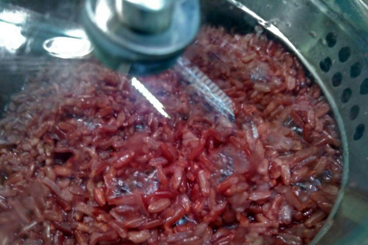 How long to cook red rice?